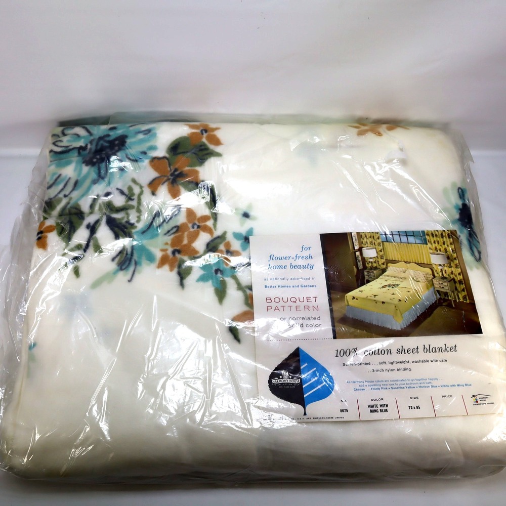 VTG White Floral Satin TRIM BLANKET Size 72"x95" New Packageâ Cottagecore Sears